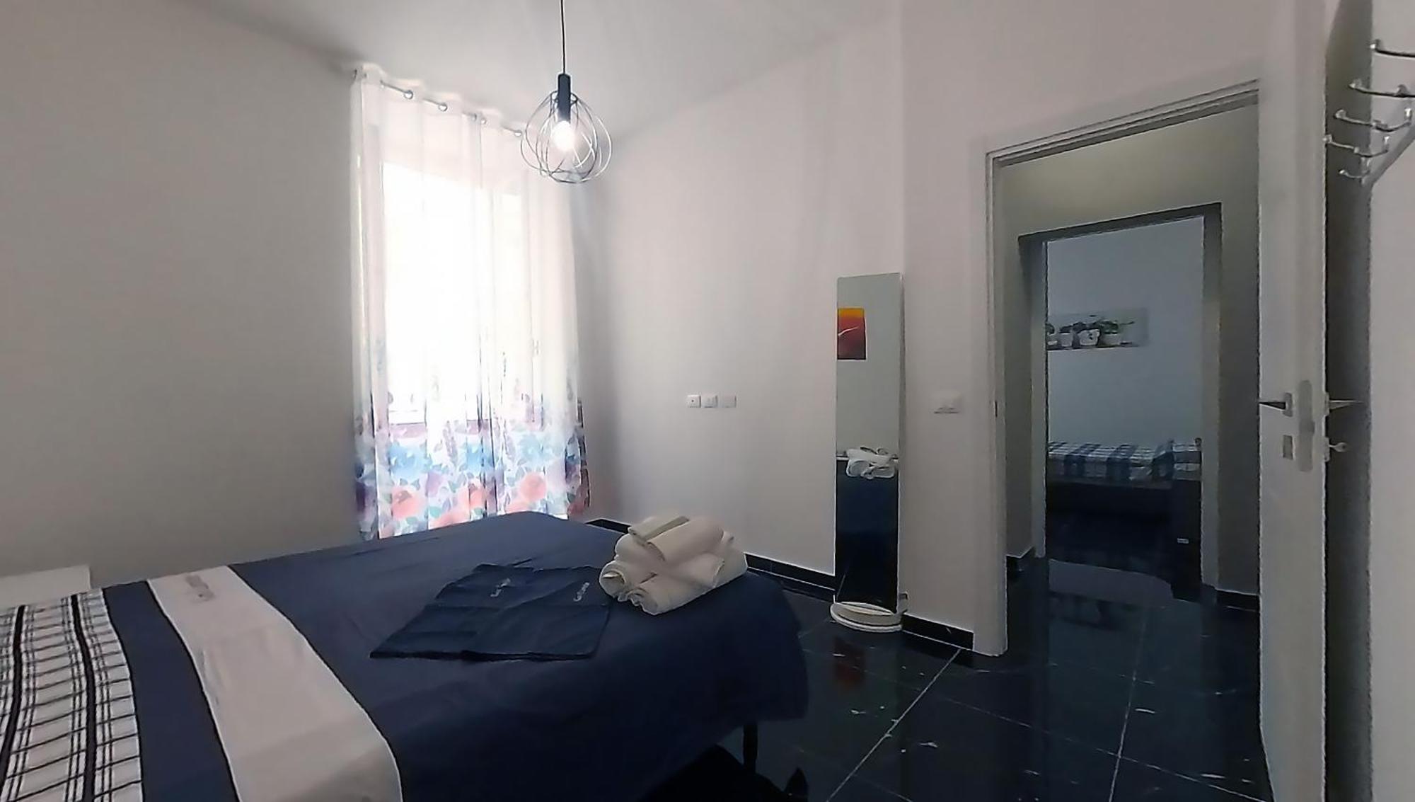 Tra Centro E Mare - Intero Appartamento Con Parcheggio Savona Bagian luar foto